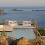 Seabird Sunbird Villa *